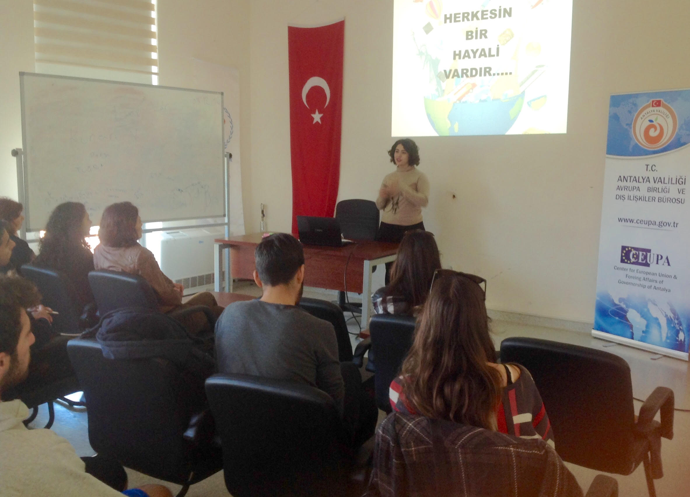 Avrupa Gönüllü Hizmeti Aralık Ayı Bilgilendirme Semineri Gerçekleştirildi